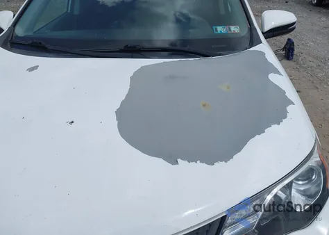 2015 Toyota Rav4 Xle z USA, uszkodzony, nr VIN 2T3RFREV7FW257272